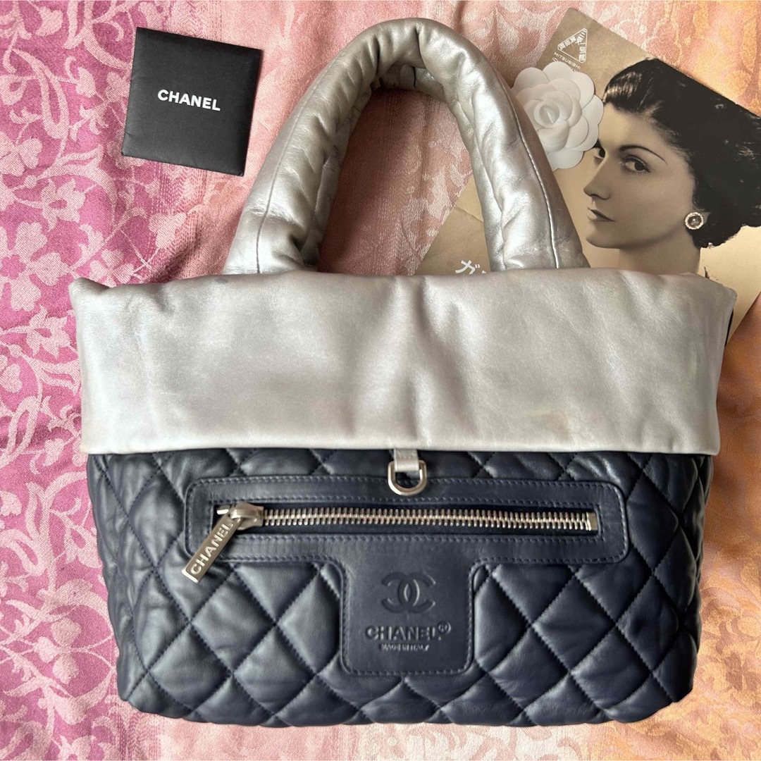 シャネル CHANELコココクーン レザー トートバッグ シルバー