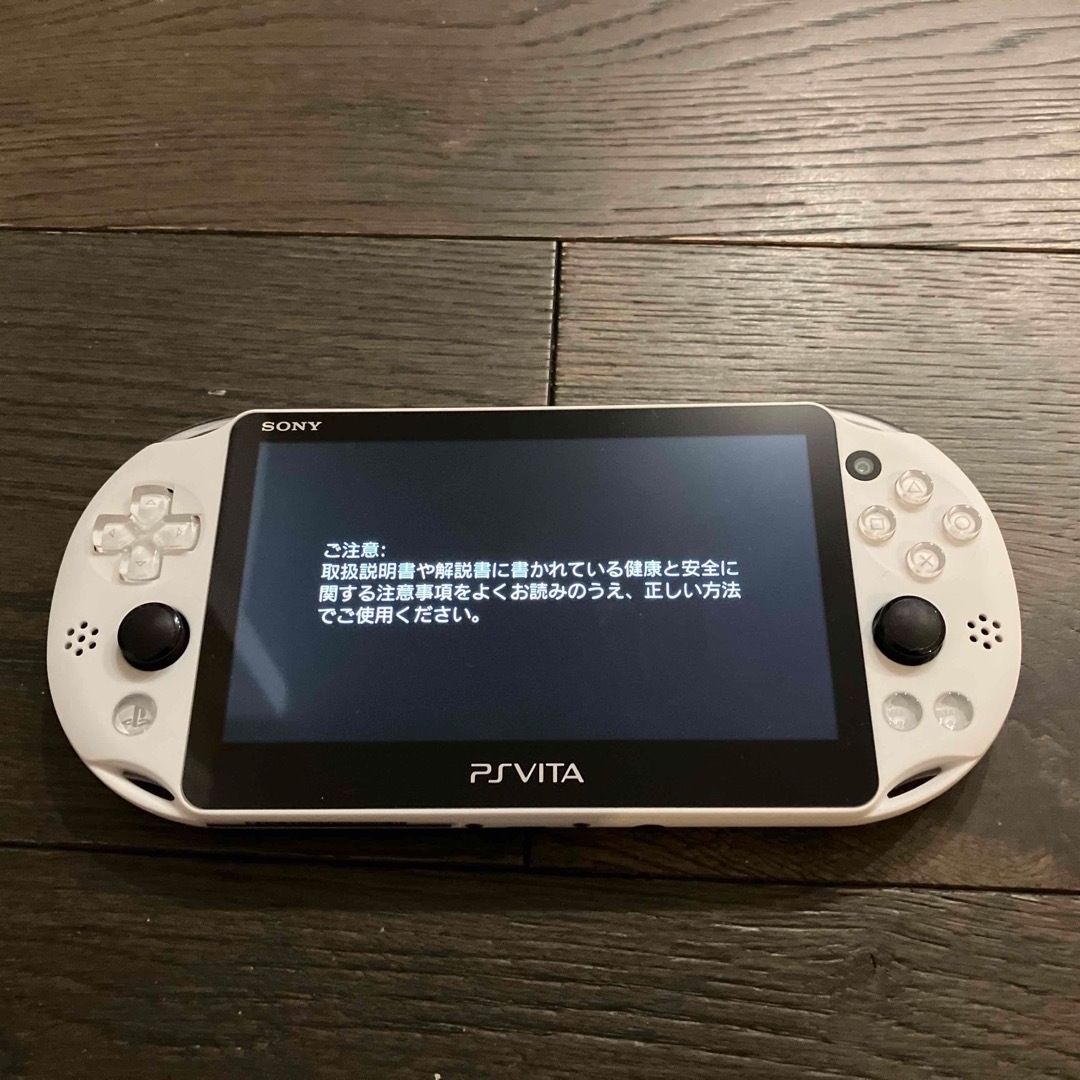 SONY PS Vita PCH-2000  ソフト7本セット