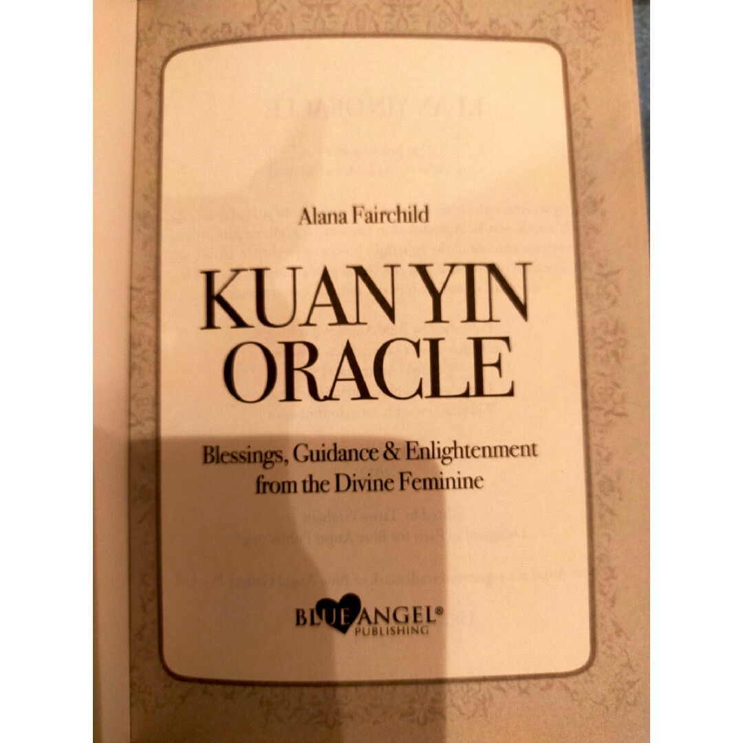 【観音オラクル Kuan Yin Oracle】オラクルカード 44 枚 エンタメ/ホビーの本(趣味/スポーツ/実用)の商品写真