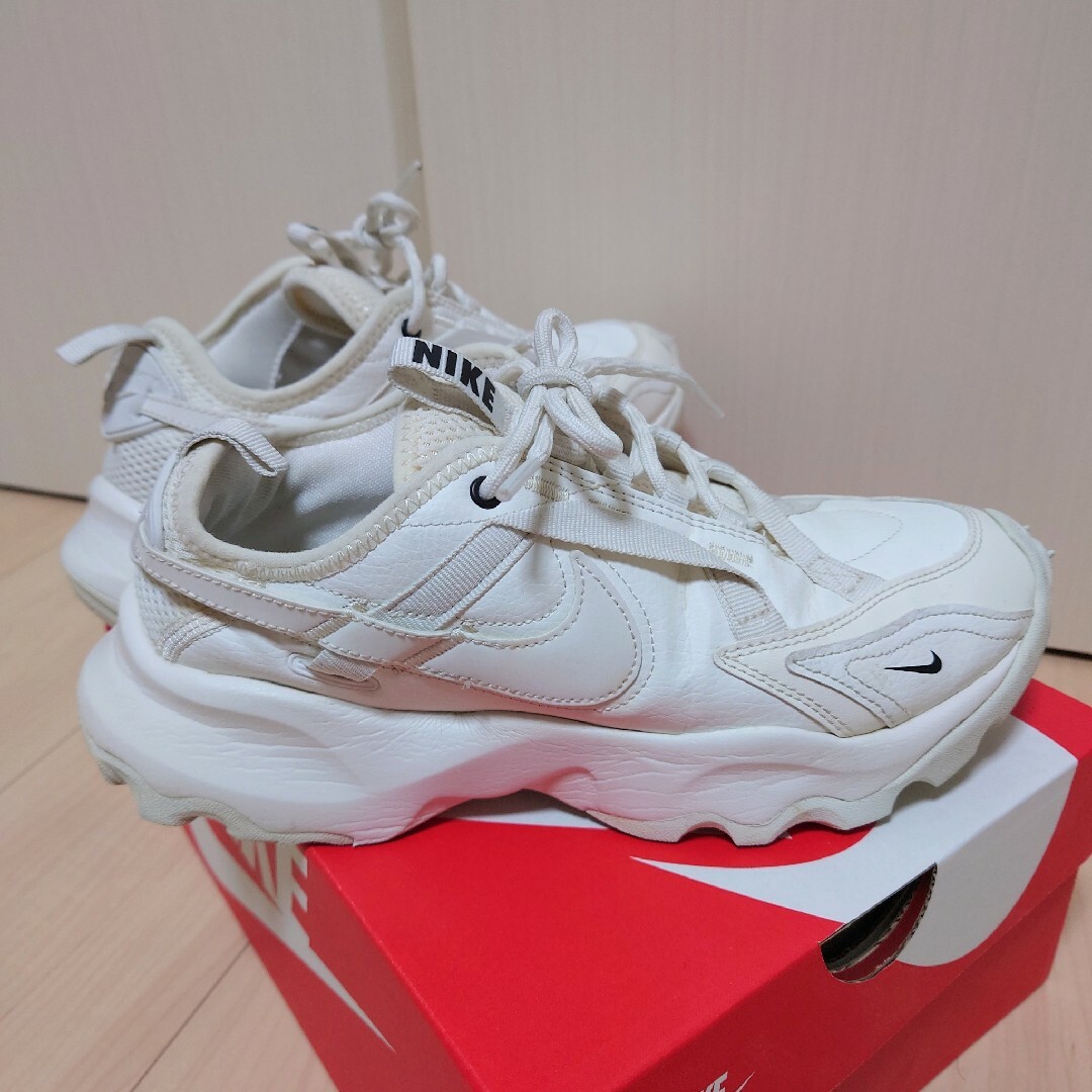 NIKE ナイキ TC 7900 ウィメンズシューズ 23.5