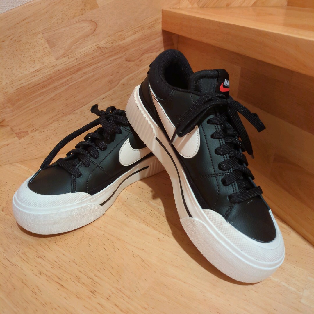 値引き【美品】NIKE COURT LEGACY LIFT 23.5cm 24㎝