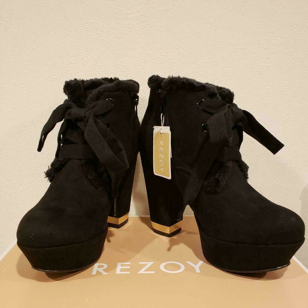 REZOY(リゾイ)の新品　REZOY　ショートブーツ レディースの靴/シューズ(ブーツ)の商品写真