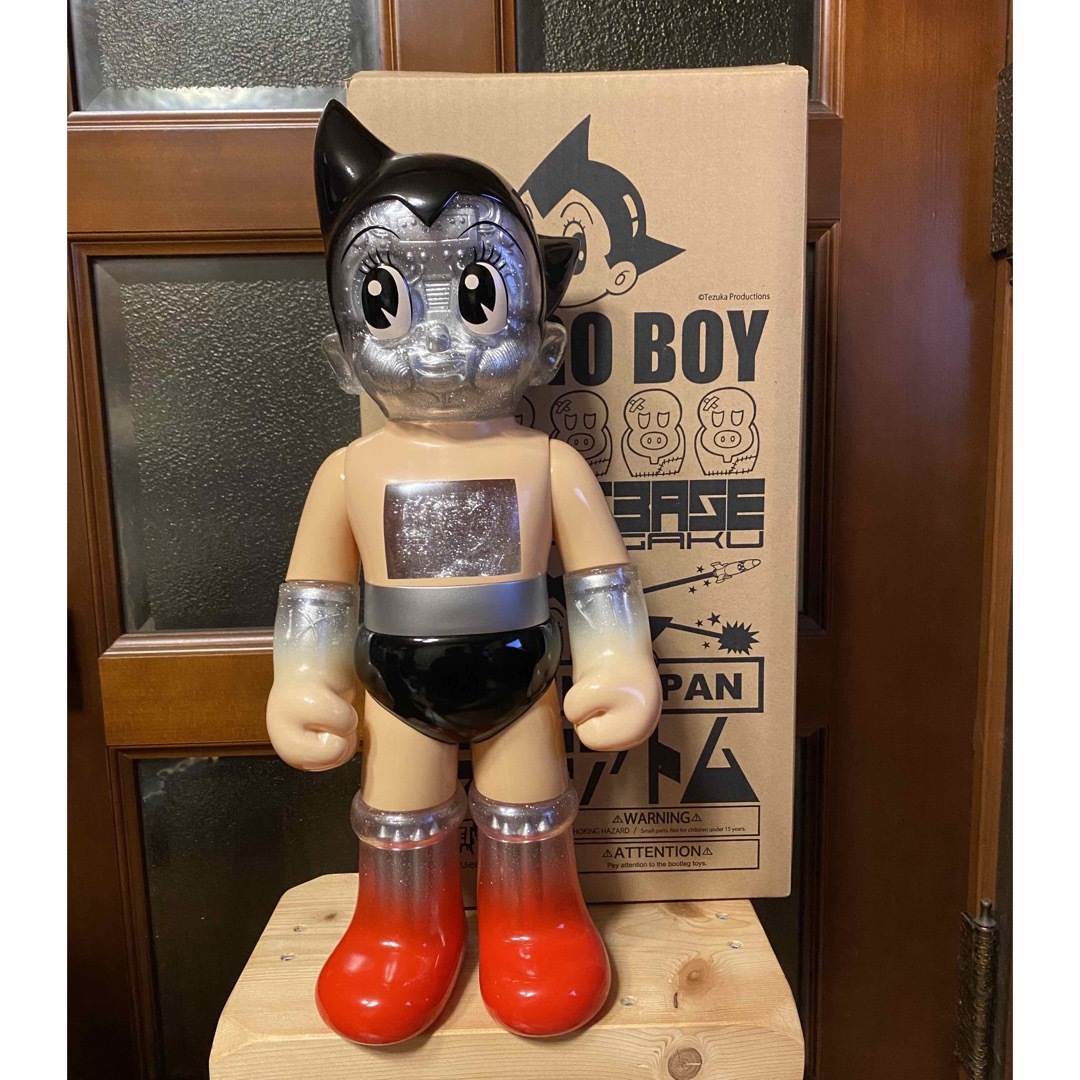 SECRETBASE(シークレットベース)のsecret base BIG SCALE ASTRO BOY 鉄腕アトム エンタメ/ホビーのフィギュア(その他)の商品写真