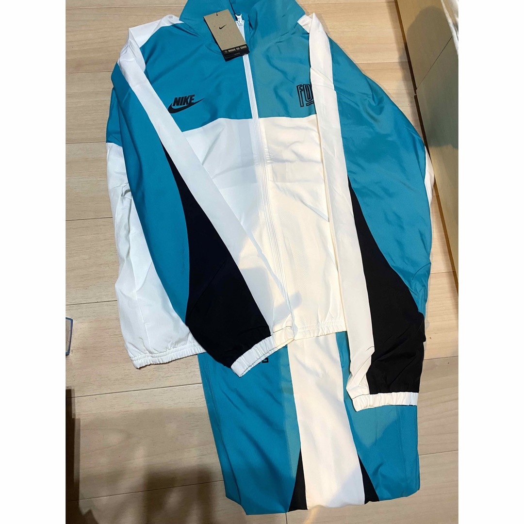 新品★ナイキ★NIKE★ティファニーブルー★上下セットアップ★ウィンドブレーカー