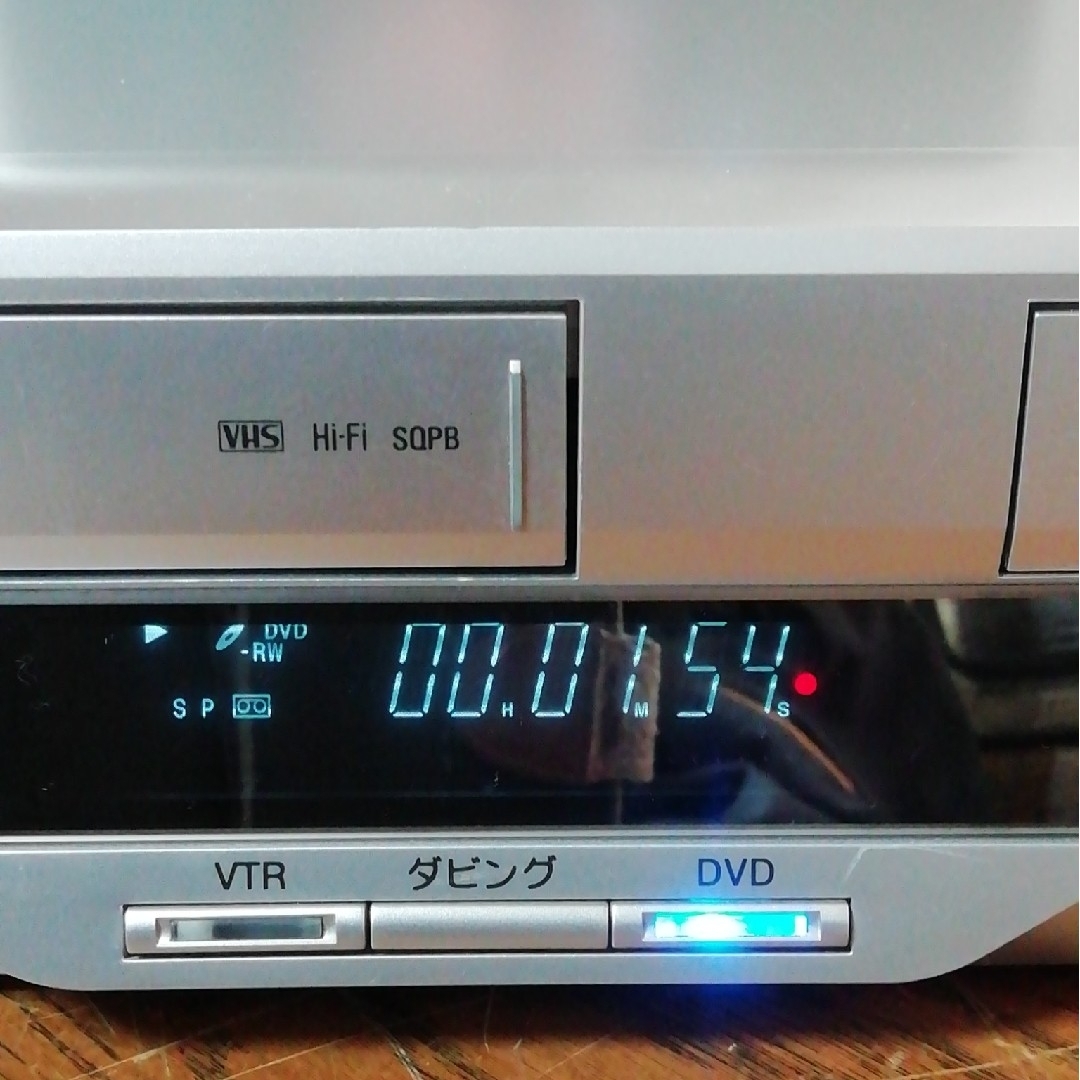 東芝(トウシバ)の(訳あり)TOSHIBA VHS/DVDレコーダー【D-VR3】 スマホ/家電/カメラのテレビ/映像機器(DVDレコーダー)の商品写真