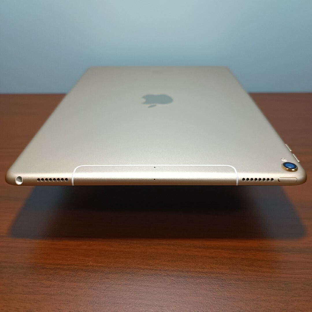 Apple - (美品) iPad Pro 10.5 インチ Simフリー64GBキーボード付きの