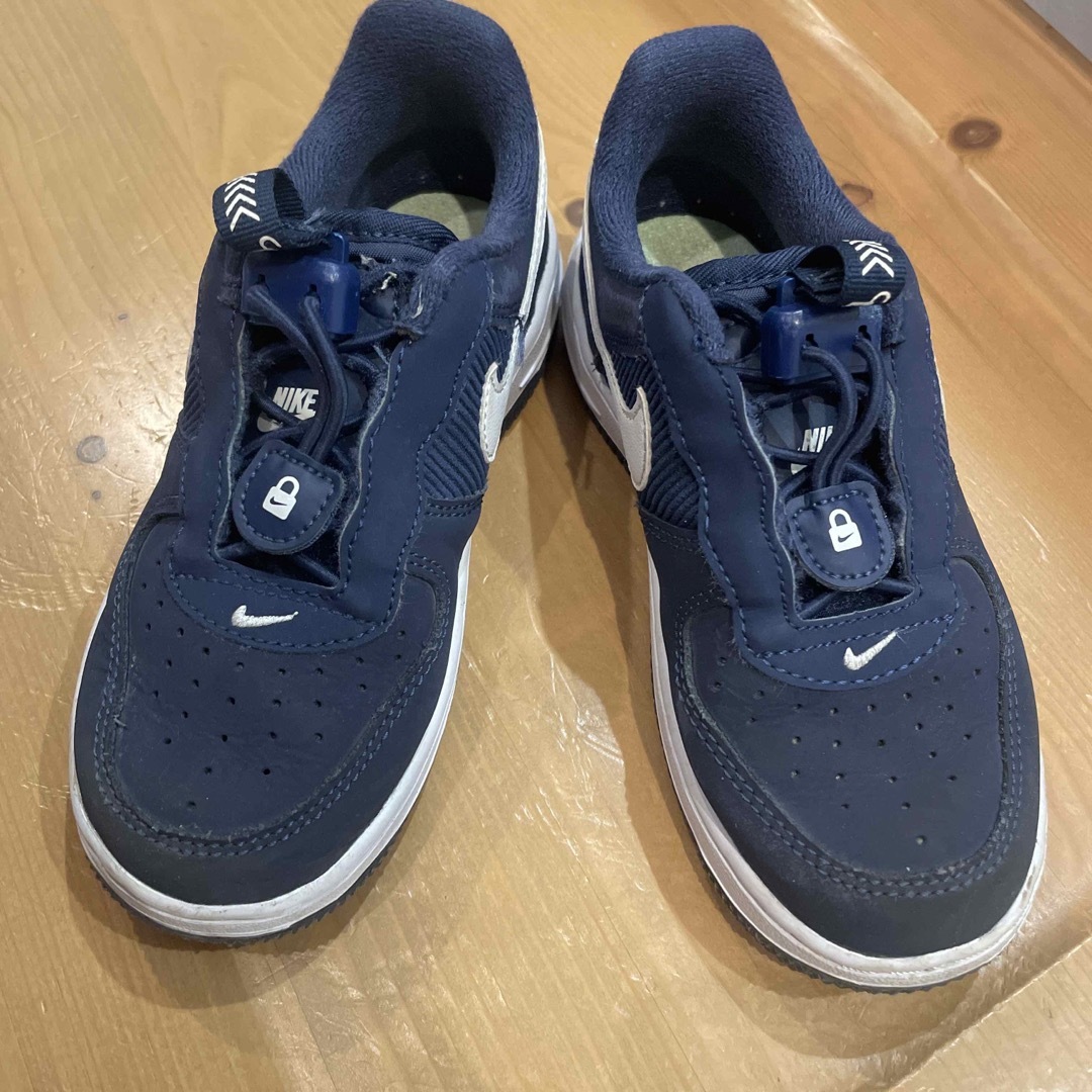 NIKE(ナイキ)のNIKE キッズスニーカー キッズ/ベビー/マタニティのキッズ靴/シューズ(15cm~)(スニーカー)の商品写真