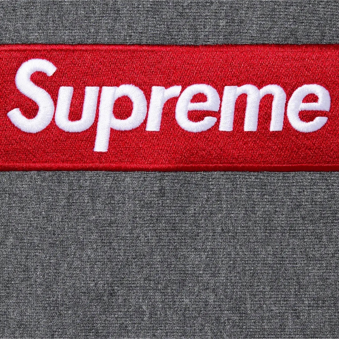 Supreme(シュプリーム)の【新品】タグ付★即完売★Supreme Box Logo Hooded メンズのトップス(パーカー)の商品写真