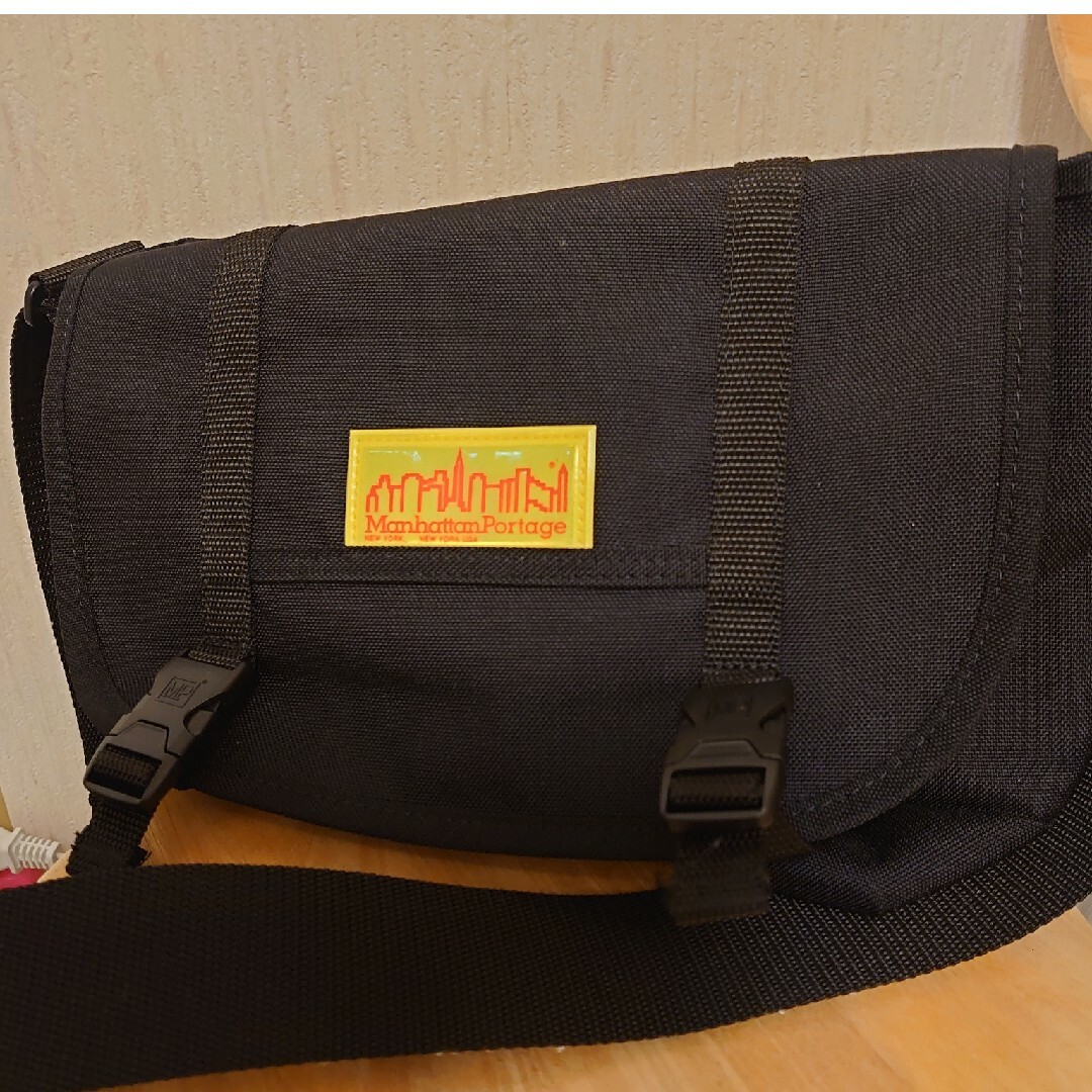 Manhattan Passage(マンハッタンパッセージ)のManhattan Portage　yellow rabel メッセンジャーバッ メンズのバッグ(メッセンジャーバッグ)の商品写真