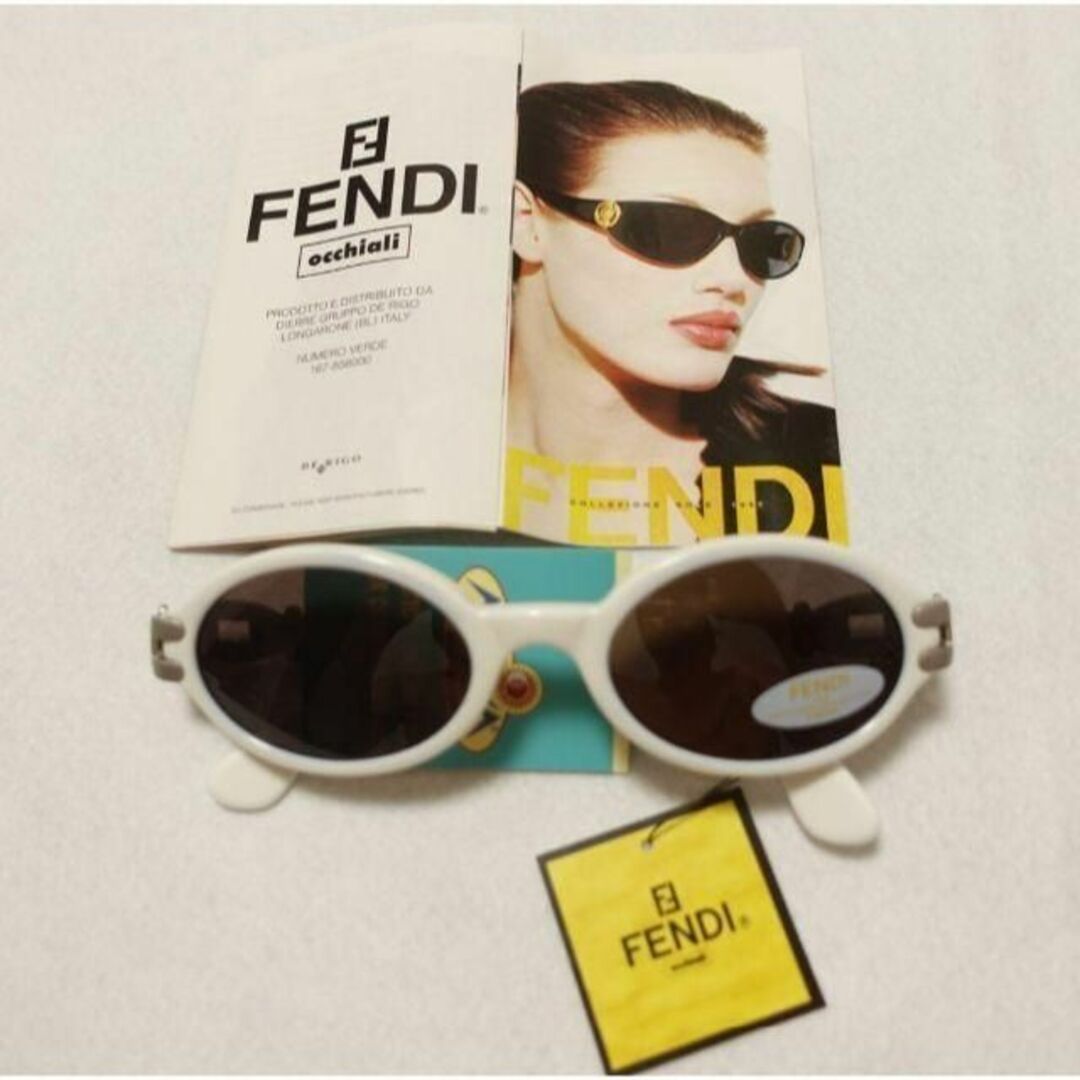 【新品未使用✨在庫わずか】FENDI サングラス FENDIエンブレム白