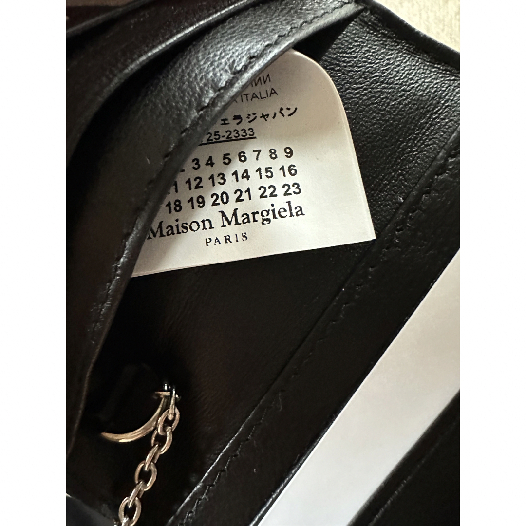 Maison Martin Margiela(マルタンマルジェラ)の黒新品 メゾン マルジェラ グラフィティ キーリング カードケース 折り財布  レディースのファッション小物(財布)の商品写真