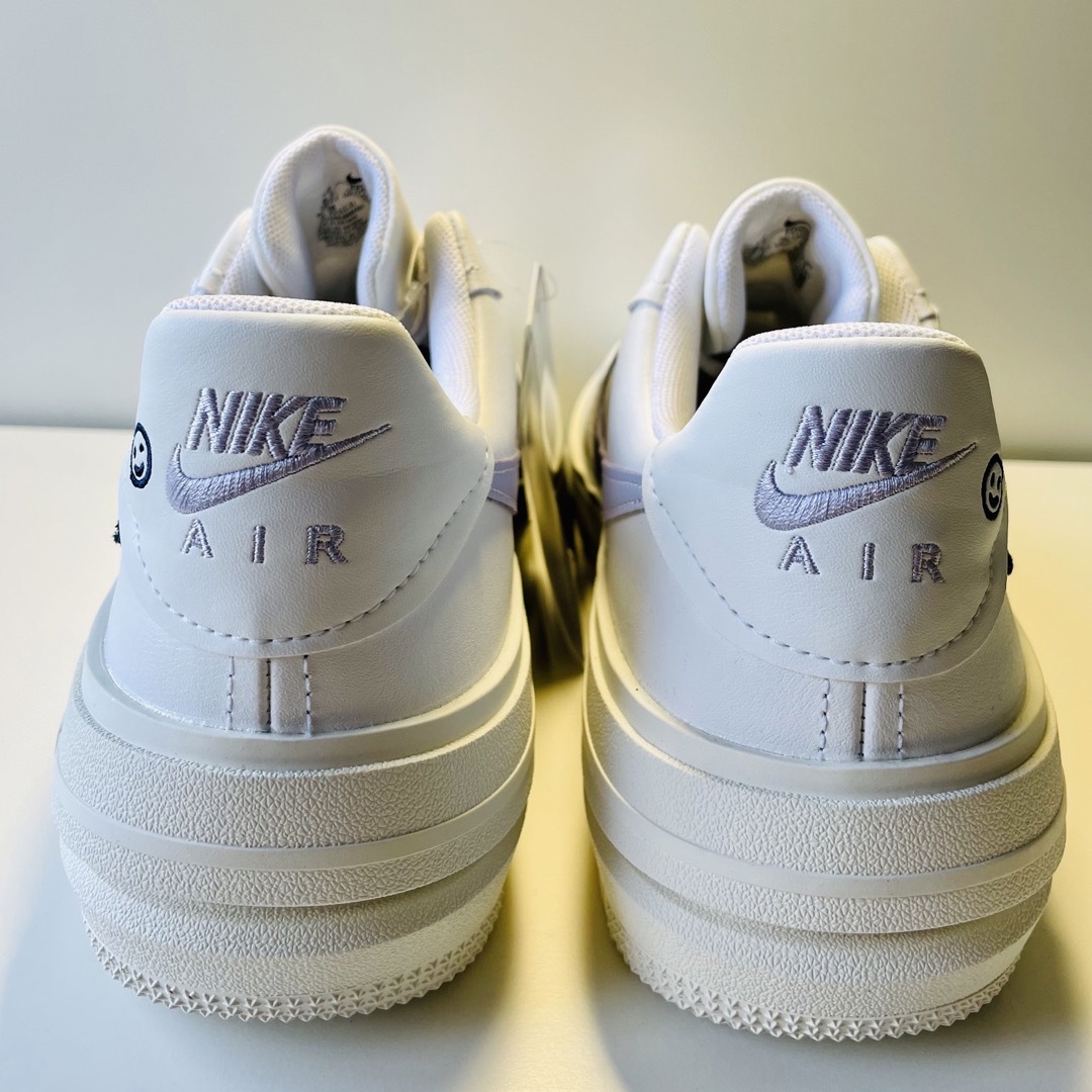 新品】ナイキエアフォース1 NIKE W AF1 PLT.AF.ORM LV - スニーカー