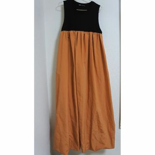 ザラ(ZARA)の新品★ZARA/ザラ　バイカラーバルーンワンピース　オレンジ(ロングワンピース/マキシワンピース)