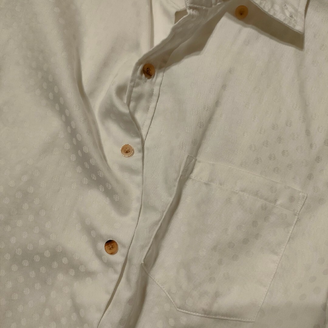 値下げ！ボタンダウン ドレスシャツ 白ドット メンズのトップス(シャツ)の商品写真