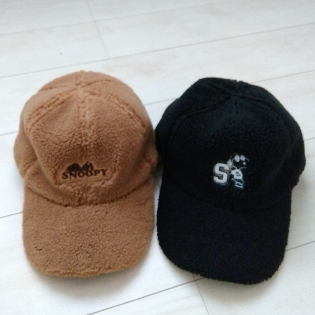 SNOOPY　ボアキャップ　CAP　2つまとめ売り レディースの帽子(キャップ)の商品写真