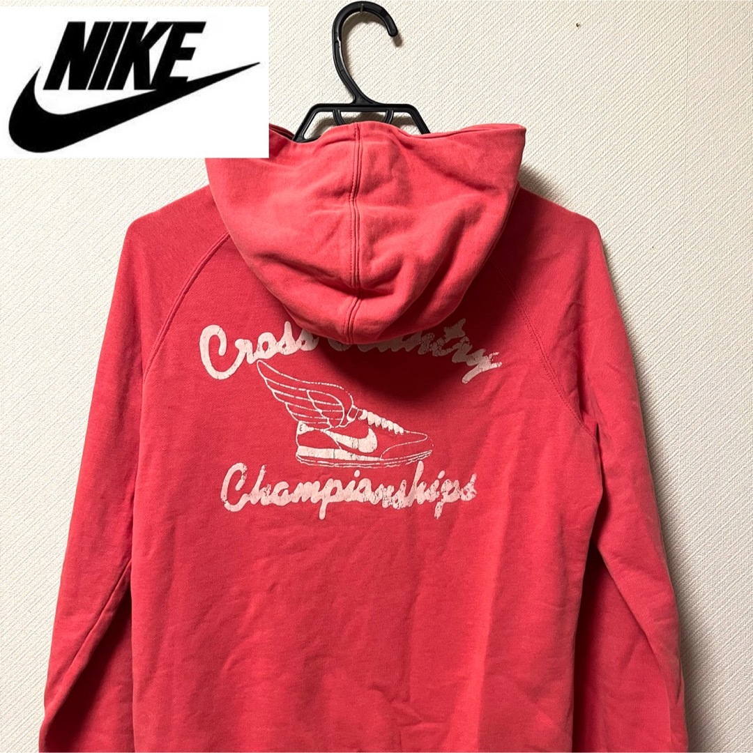 NIKE(ナイキ)のNike Track & Field Sweat Hoodie レディースのトップス(パーカー)の商品写真