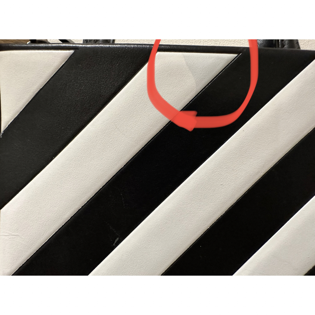 OFF-WHITE(オフホワイト)の専用 レディースのバッグ(ショルダーバッグ)の商品写真