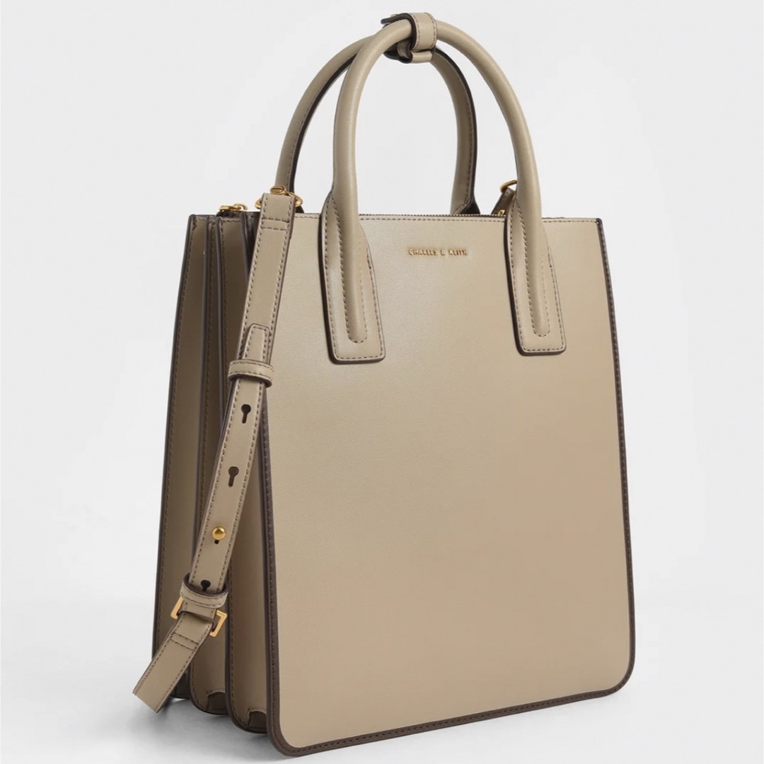 Charles and Keith - チャールズアンドキース トートバッグの通販 by