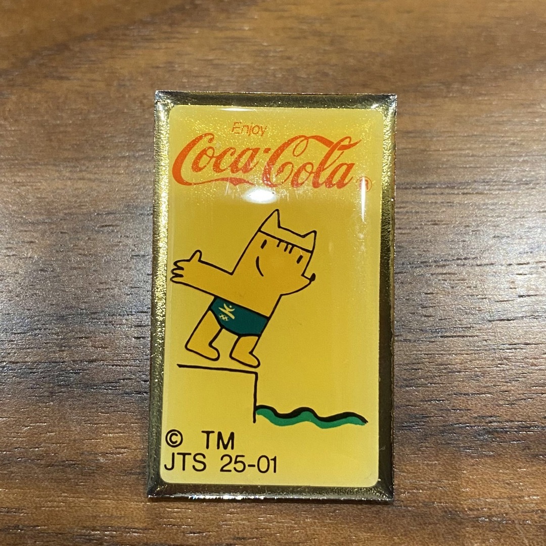 コカ・コーラ(コカコーラ)のコカコーラ　ピンバッジ　90年代　レトロ エンタメ/ホビーのアニメグッズ(バッジ/ピンバッジ)の商品写真