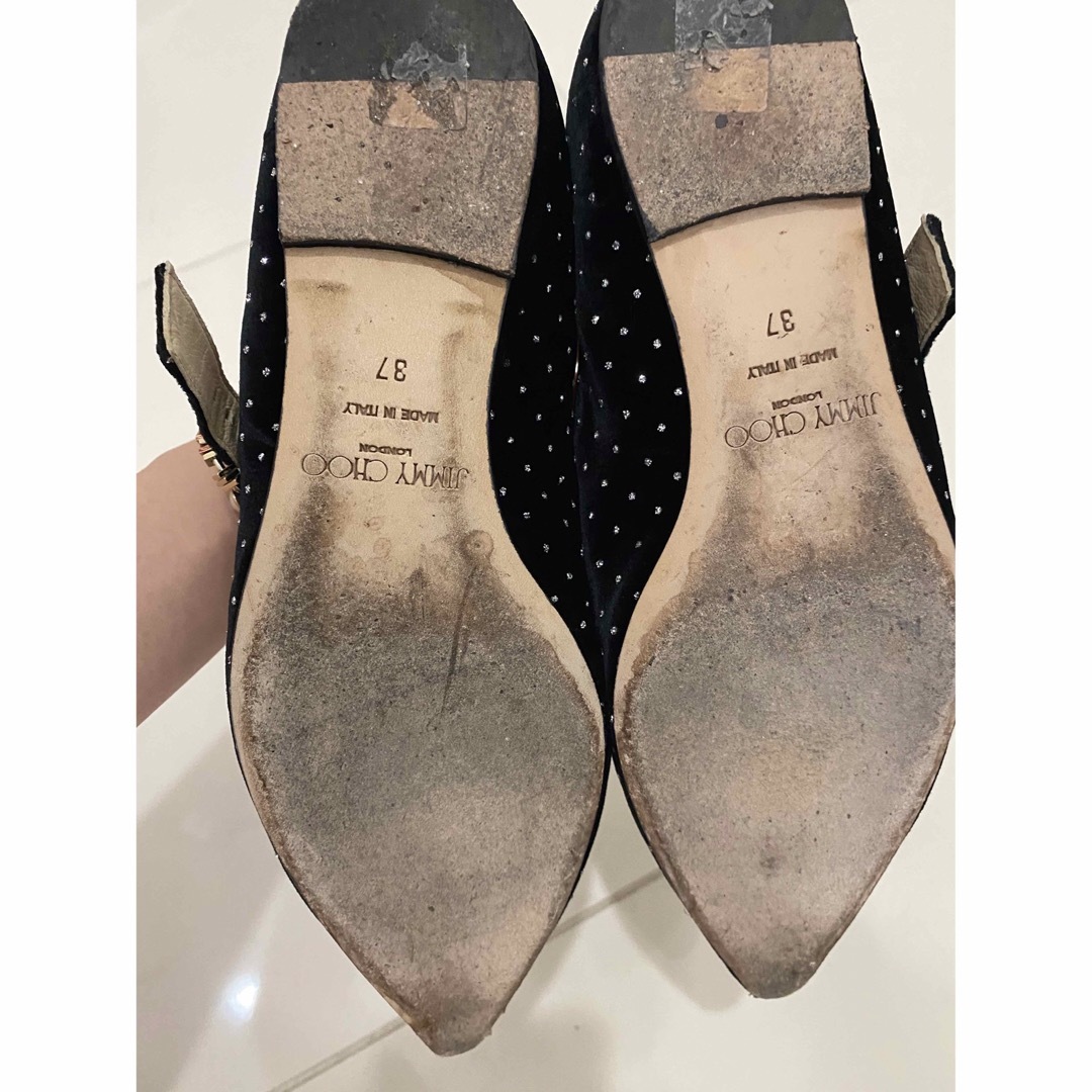 JIMMY CHOO(ジミーチュウ)の美品　Jimmy Chooジミーチュウ　ベロアビジューフラットパンプス レディースの靴/シューズ(ハイヒール/パンプス)の商品写真