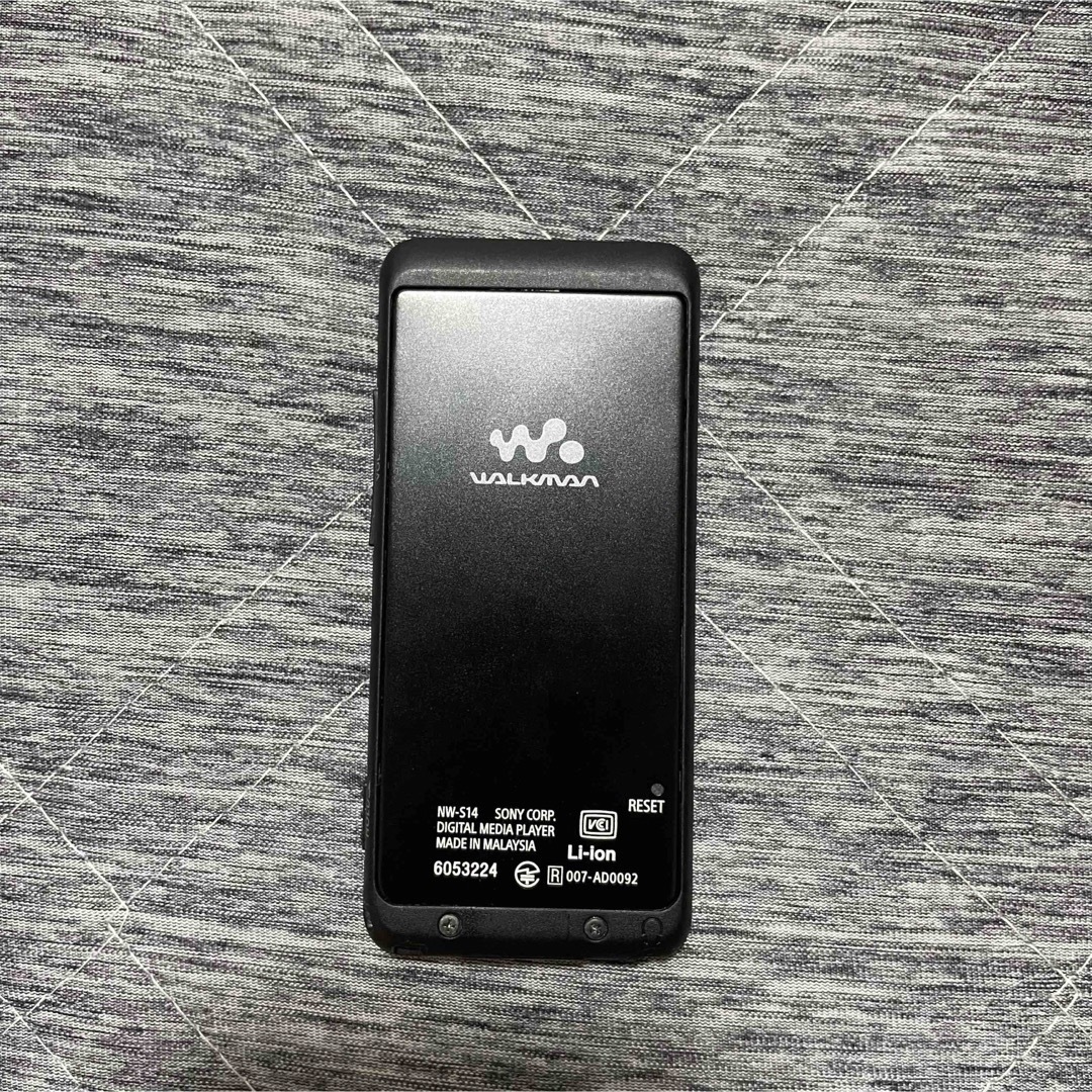 WALKMAN(ウォークマン)の【きゅう55様専用ページ】SONY ウォークマン NW-S14 8GB  スマホ/家電/カメラのオーディオ機器(ポータブルプレーヤー)の商品写真