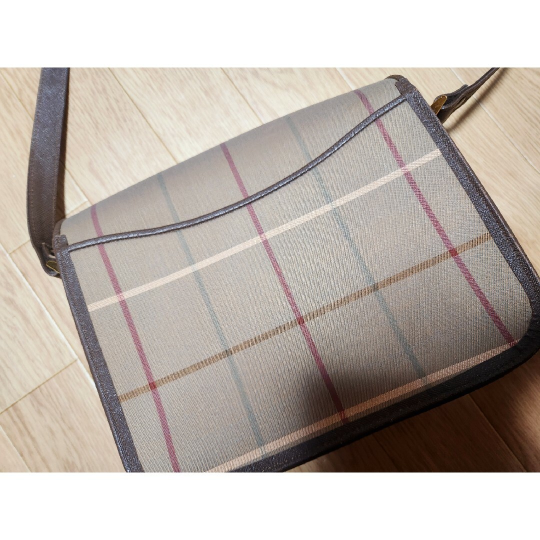 BURBERRY(バーバリー)のBURBERRYS ショルダーバッグ レディースのバッグ(ショルダーバッグ)の商品写真