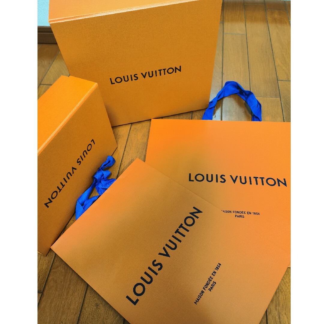 LOUIS VUITTON - ルイヴィトン 空箱 紙袋の通販 by りか's shop｜ルイ