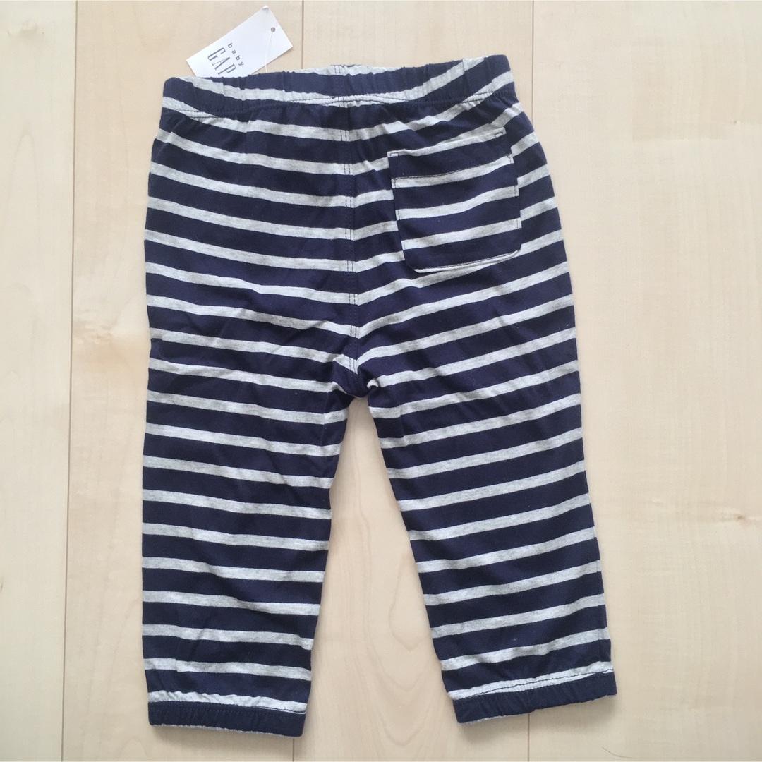 babyGAP(ベビーギャップ)の新品 ベビーギャップ ボーダー パンツ 80 キッズ/ベビー/マタニティのベビー服(~85cm)(パンツ)の商品写真