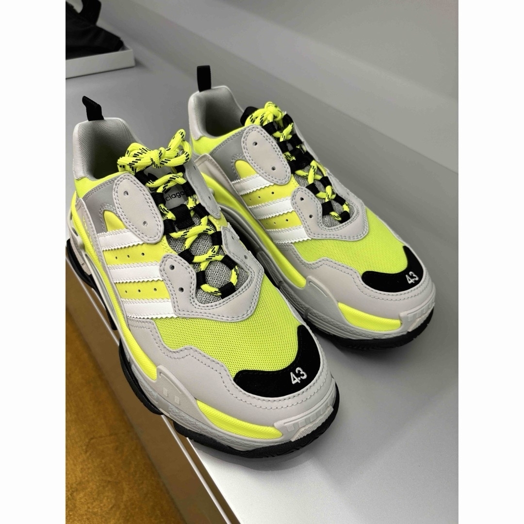 【BALENCIAGA × ADIDAS】TRIPLE S 定価16.2万 | フリマアプリ ラクマ
