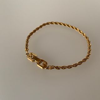 GIVENCHY - ☆【GIVENCHY】ストーン&トグル付きチェーンブレス2色の
