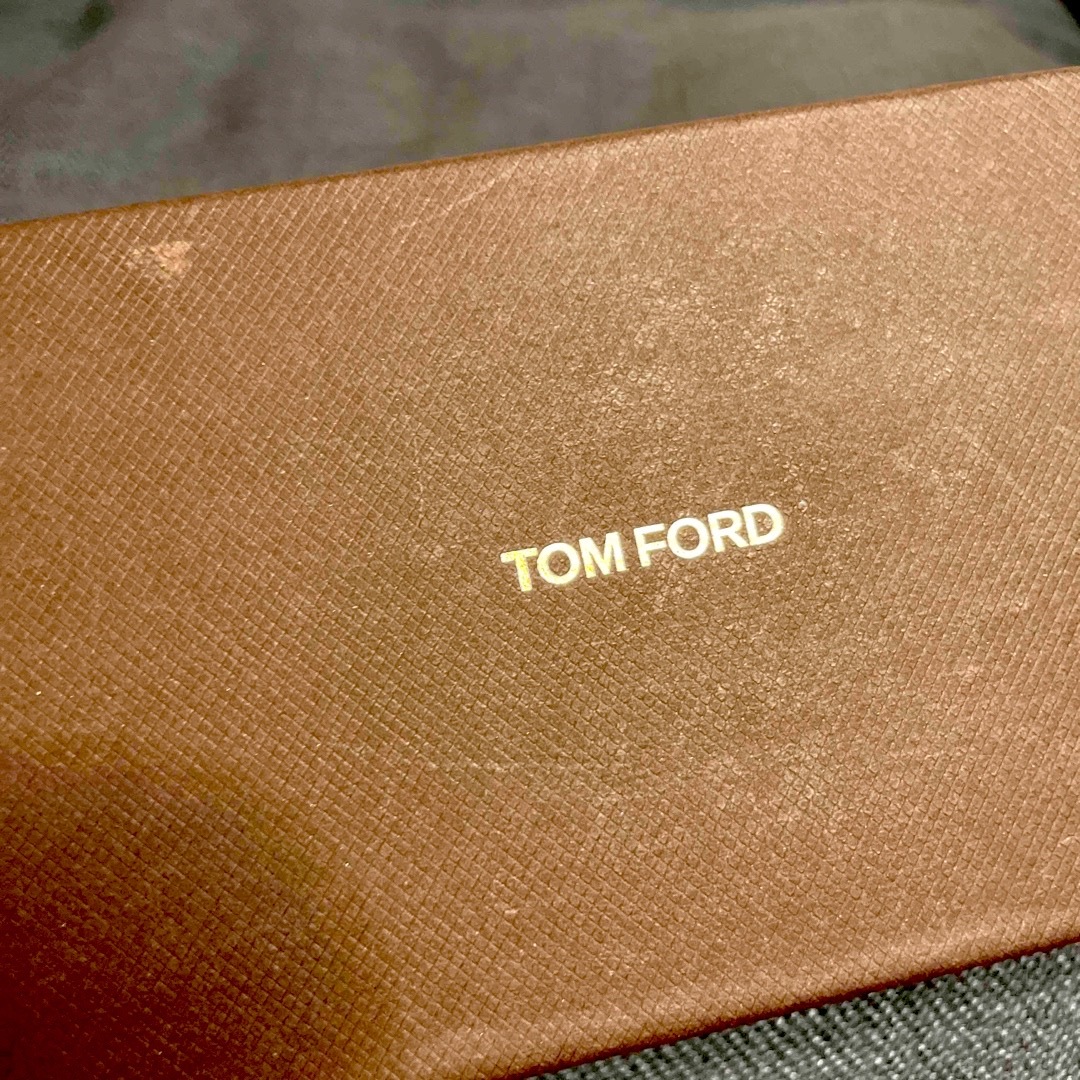 TOM FORD(トムフォード)のTOM FORD FT0327-01B サングラス レディースのファッション小物(サングラス/メガネ)の商品写真