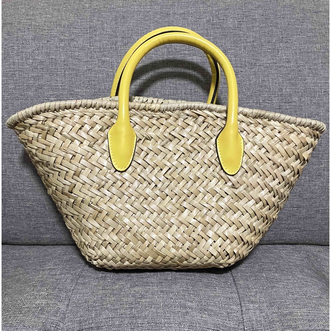ZARA - ZARA ラフィア トートバッグ 新品未使用の通販 by クウと ZARA - ZARA ラフィア トートバッグ 新品未使用の通販 by クウと