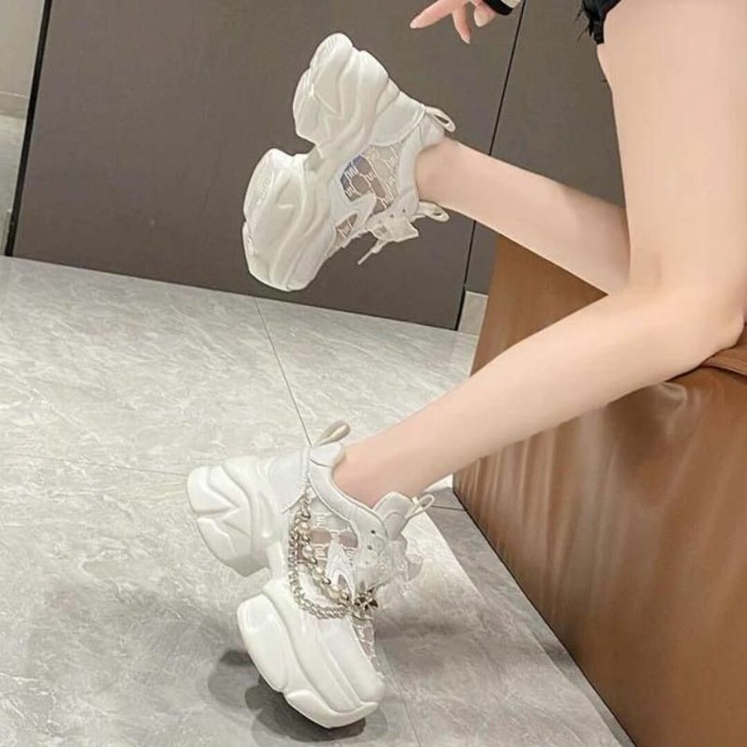 韓国♡足元で魅せる♪ パール チェーン リボン 厚底 スニーカー 靴 美脚 脚長 レディースの靴/シューズ(スニーカー)の商品写真