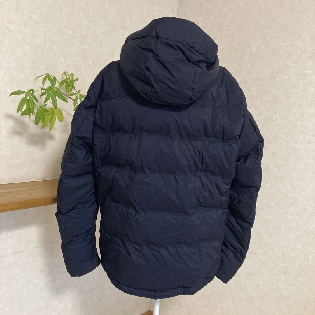 ユニクロウルトラライトダウンシームレスパーカージャケット メンズLサイズ