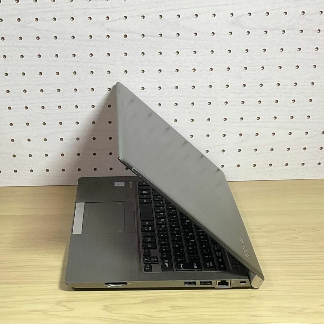 東芝DynaBook R63  i5/16G/SSD256G/Office付