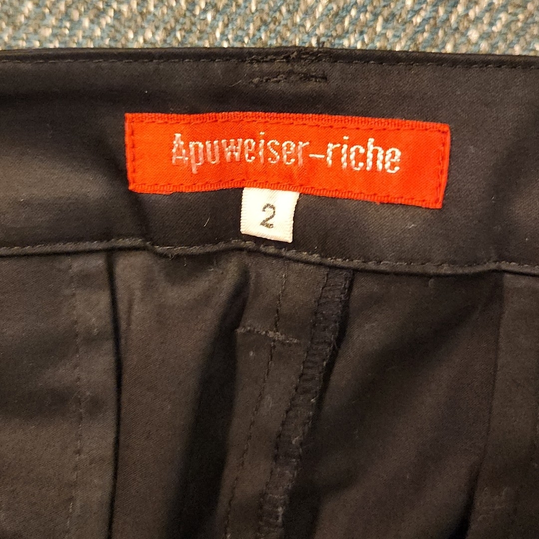 Apuweiser-riche(アプワイザーリッシェ)のApuweiser-riche　クロップドパンツ　ブラック レディースのパンツ(クロップドパンツ)の商品写真