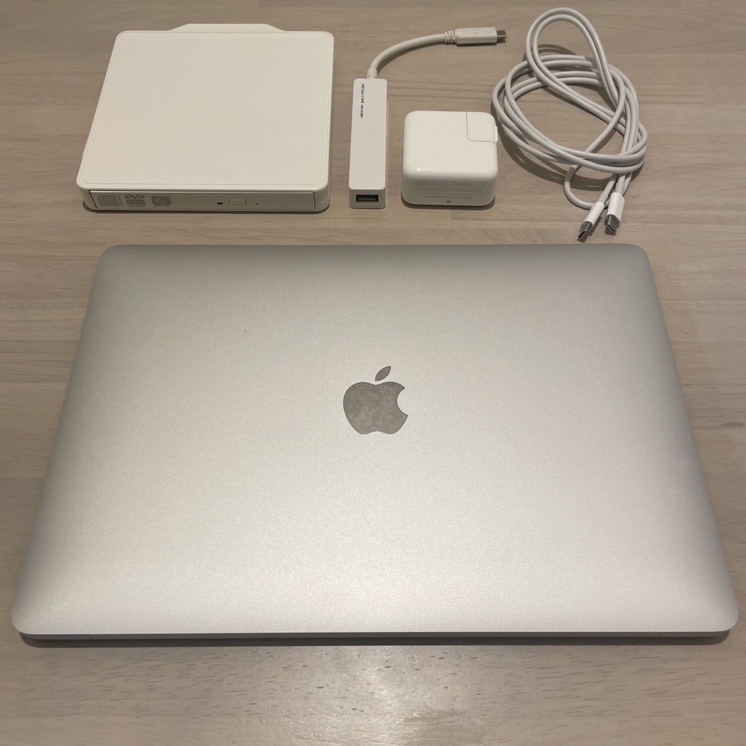 【美品】MacBook Air 2018 i5/8GB/128GB_シルバー本体