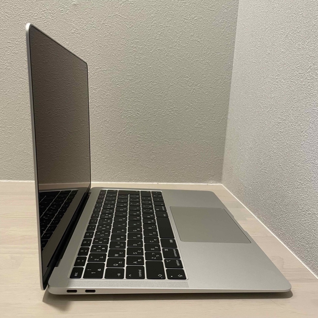 【美品】MacBook Air 2018 i5/8GB/128GB_シルバー本体