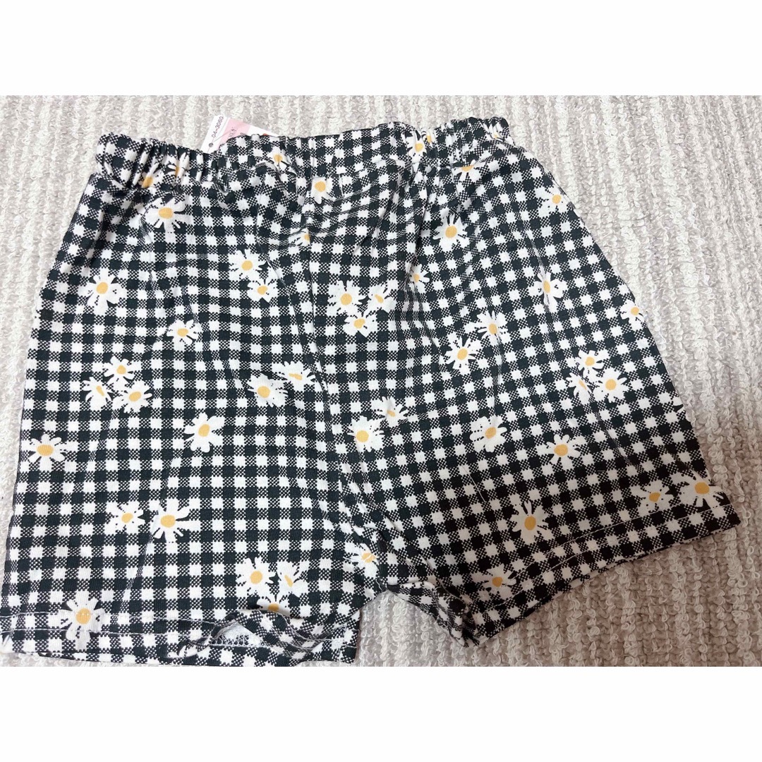 しまむら(シマムラ)のセットアップ　しまむら　デイジー柄　 キッズ/ベビー/マタニティのキッズ服女の子用(90cm~)(Tシャツ/カットソー)の商品写真