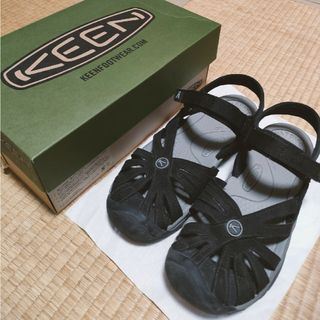 キーン ROSE SANDAL レディース BLACK/NEUTRAL GRAY