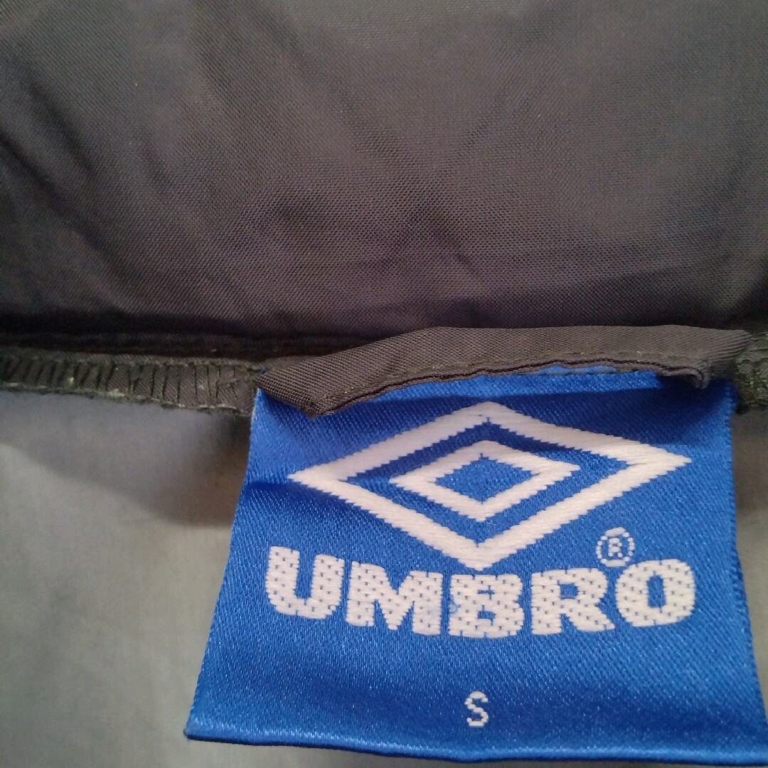 【希少　旧ロゴ】UMBRO　アンブロ　青タグ　90s　ナイロンジャケット