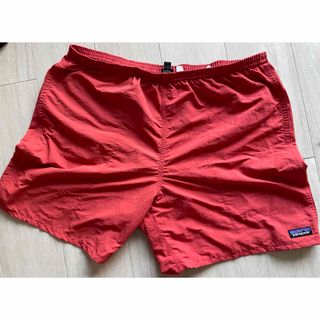 パタゴニア(patagonia) ショートパンツ(メンズ)(レッド/赤色系)の