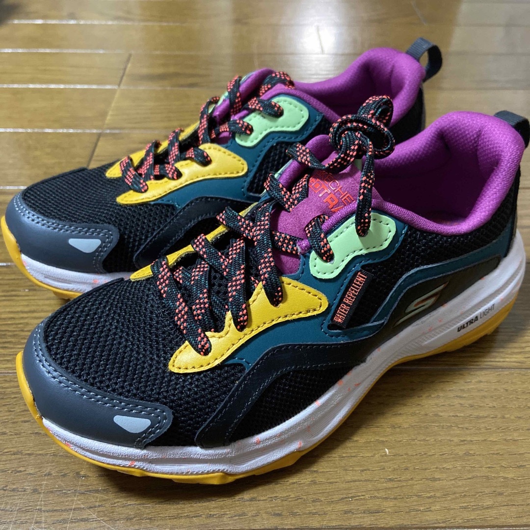 スケッチャーズ 23cm GO RUN TRAIL RUNNING SHOES