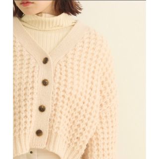 メルロー(merlot)の美品　ワッフル編み　ボリュームカーディガン(カーディガン)