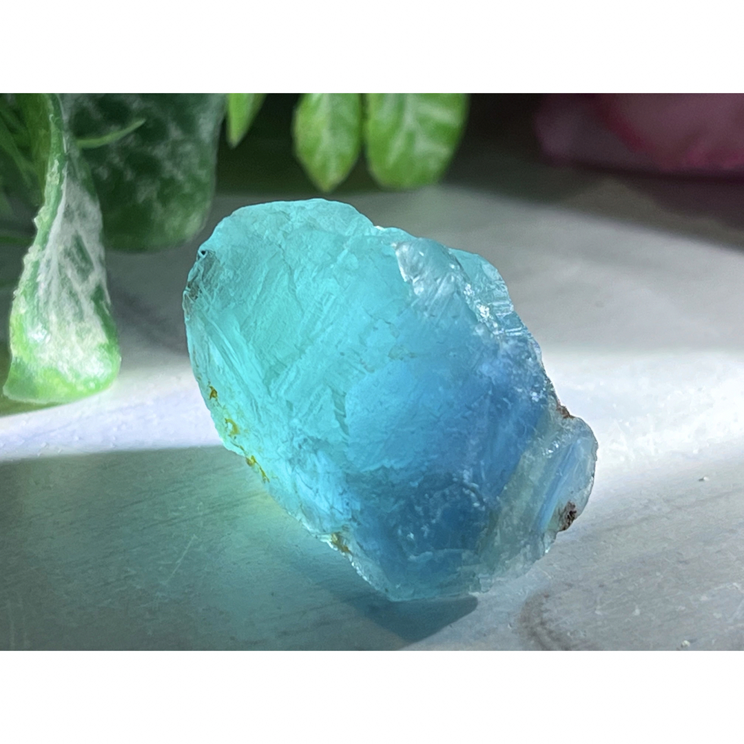 ドイツ　ブラックフォレスト産✨　ブルー　フローライト　蛍石　ラフストーン　原石