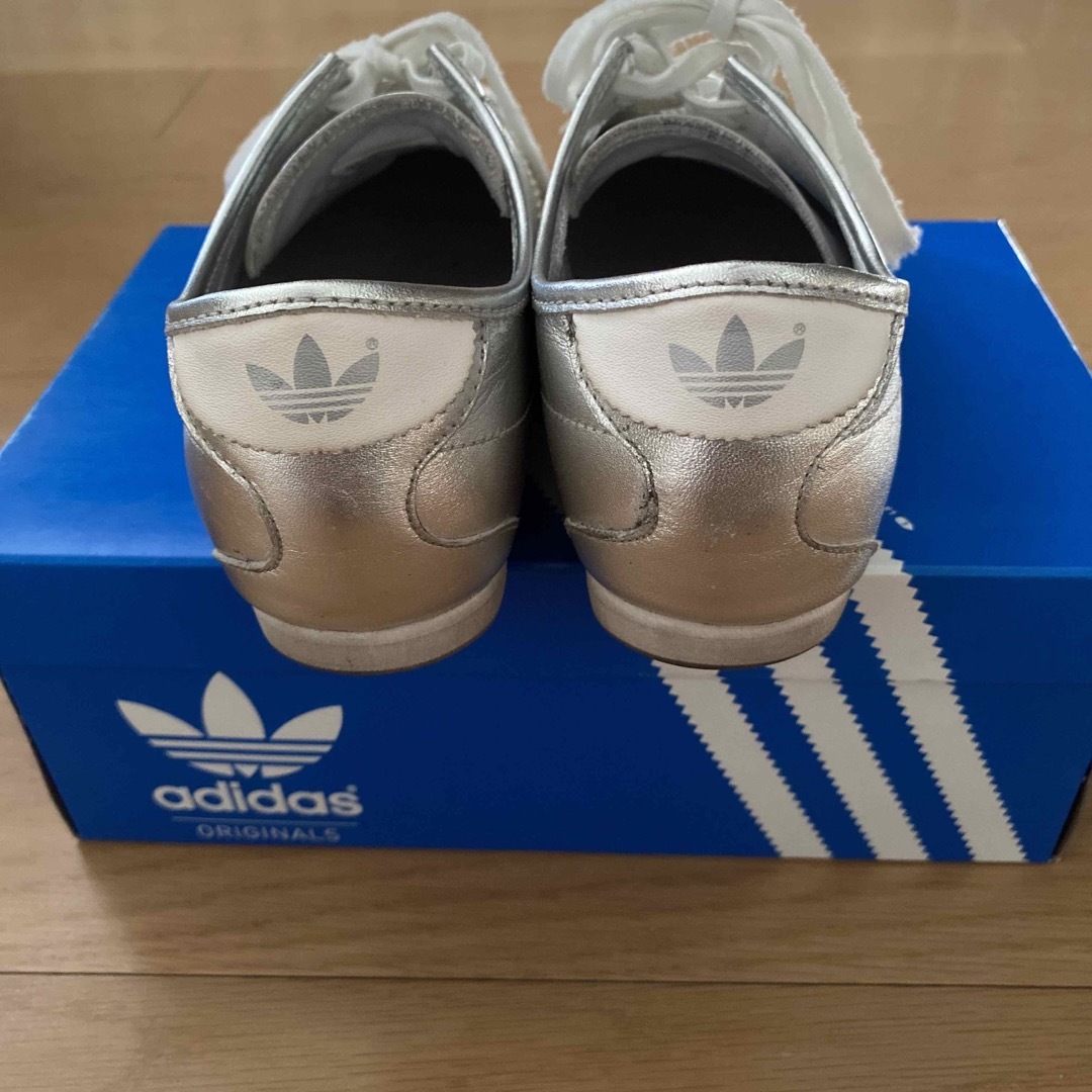 adidas 915346 OKAPI JP 23.5 シルバー 2