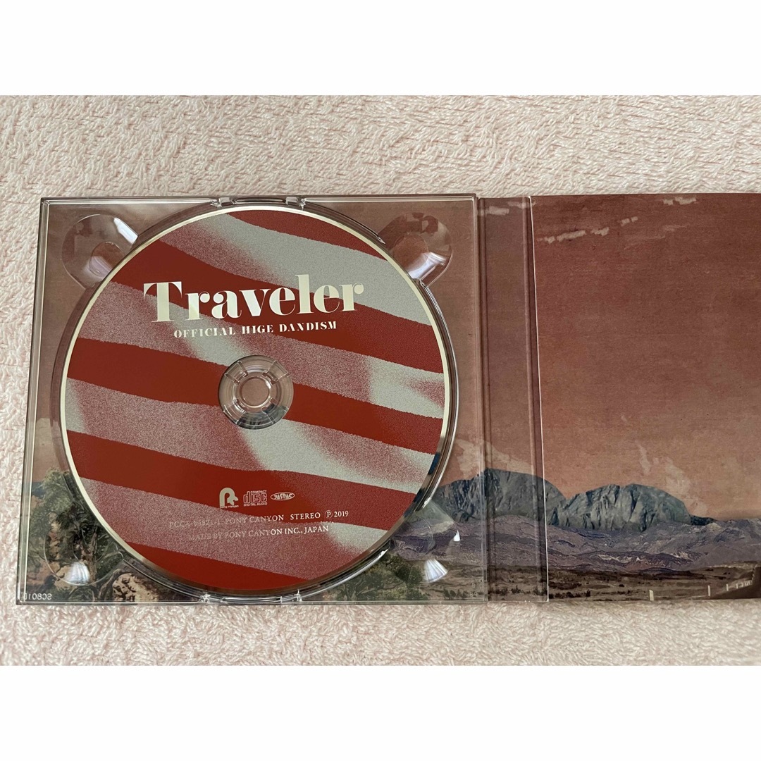 Official髭男dism(オフィシャルヒゲダンディズム)のヒゲダン　Traveler トラベラー　CD 初回限定盤 DVD付き エンタメ/ホビーのCD(ポップス/ロック(邦楽))の商品写真