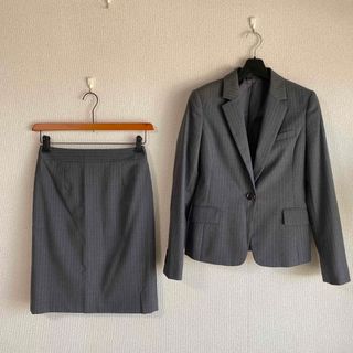 ユナイテッドアローズグリーンレーベルリラクシング(UNITED ARROWS green label relaxing)のグリーンレーベル スカートスーツ 36 W68 グレー 未使用に近い DMW(スーツ)