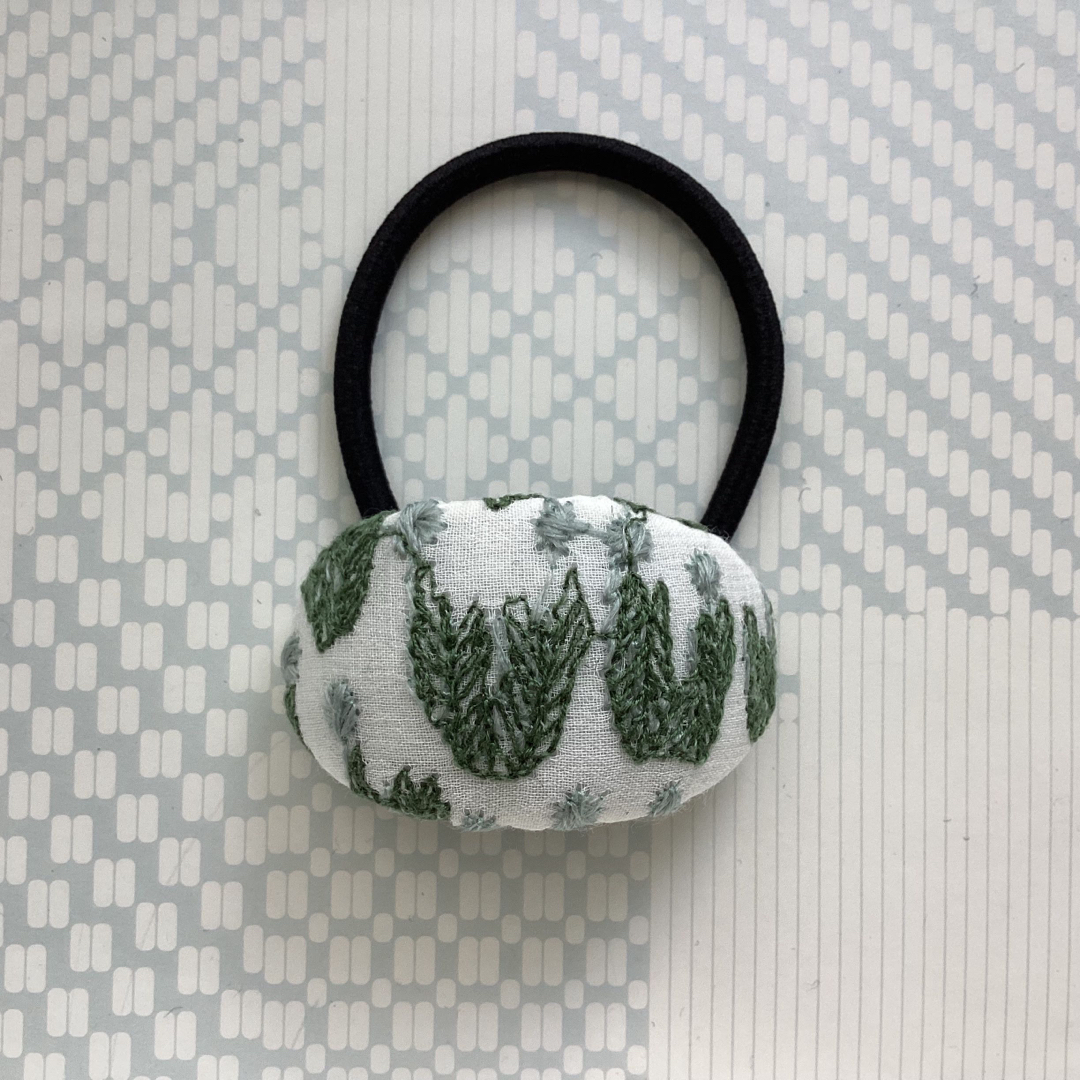 ミナペルホネン ヘアゴム moss flower | フリマアプリ ラクマ