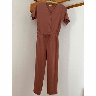 ダブルクローゼット(w closet)のピンクブラウン　くすみピンク　くすみブラウン　オールインワン　サロペット　(オールインワン)